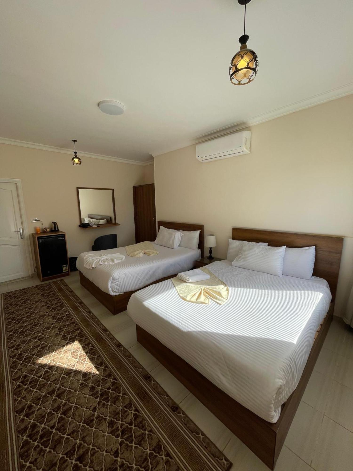 Glamour Pyramids View Kafret el-Gabal المظهر الخارجي الصورة